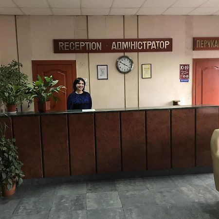 Hotel Zhovtnevyi Vínnytsia Exterior foto